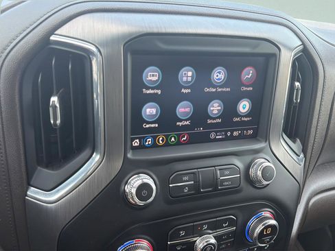 Used 2022 GMC Sierra 2500 Denali AWD/4WD image 25