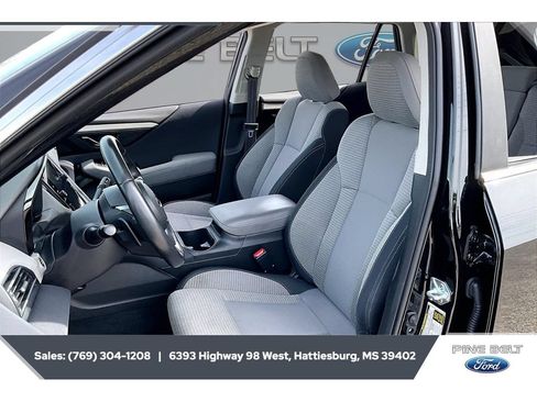 Used 2023 Subaru Outback Premium AWD/4WD image 18