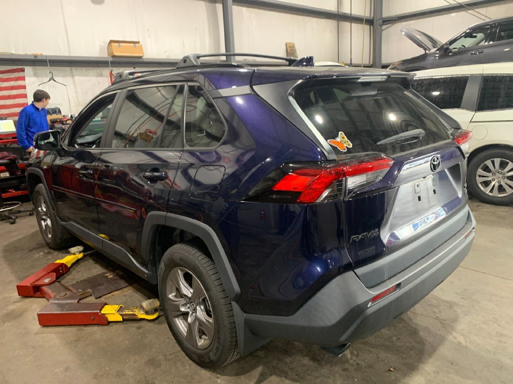 Used 2024 Toyota RAV4 XLE w/ Convenience Package AWD/4WD image 3