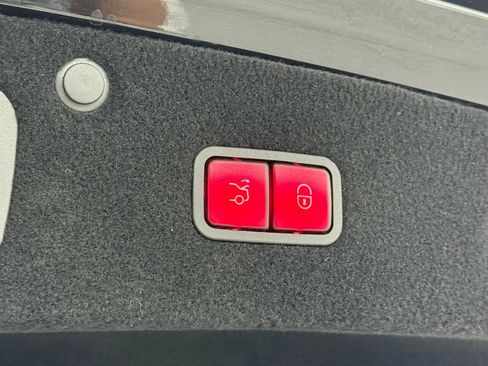 Used 2015 Mercedes-Benz S 63 AMG 4MATIC Coupe image 33