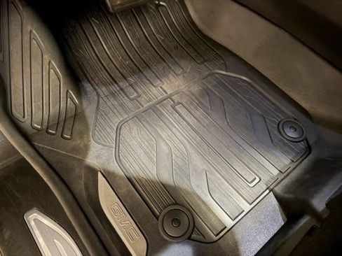 Used 2023 GMC Sierra 1500 SLT w/ SLT Premium Package image 17