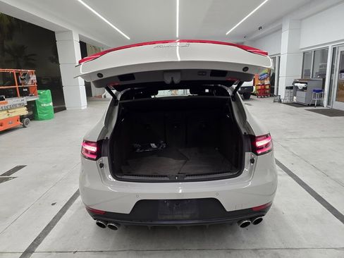 Used 2021 Porsche Macan S image 36
