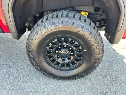 New 2026 GMC Sierra 2500 AT4X w/ AT4X AEV Edition AWD/4WD image 15