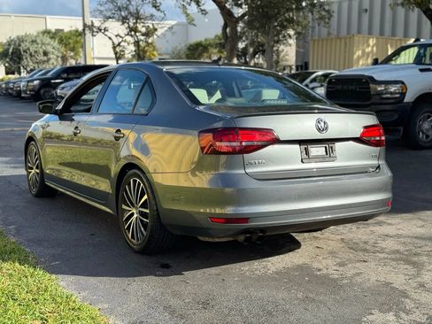 Used 2017 Volkswagen Jetta Sport FWD image 9