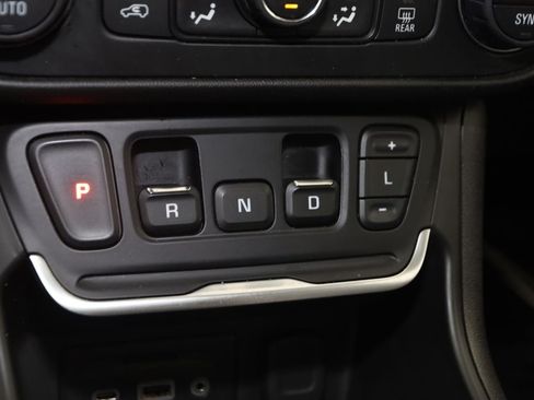 Used 2018 GMC Terrain SLT w/ Preferred Package AWD/4WD image 7