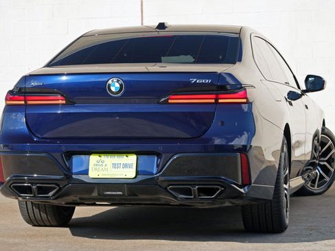 Used 2023 BMW 760i xDrive w/ Executive Package AWD/4WD image 5