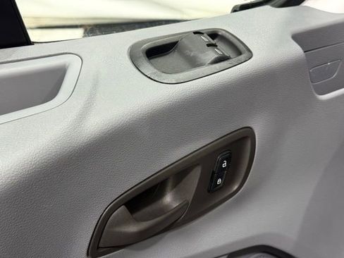 Used 2015 Ford Transit 350 XL image 16