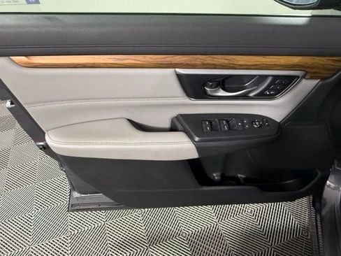 Used 2017 Honda CR-V Touring image 15