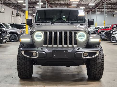 Used 2018 Jeep Wrangler Unlimited Sahara image 2
