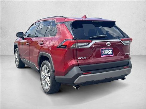 Used 2020 Toyota RAV4 Limited FWD image 7