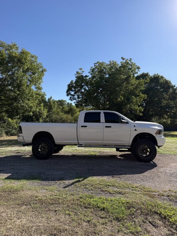 Used 2017 RAM 2500 Tradesman w/ Chrome Appearance Group AWD/4WD image 5