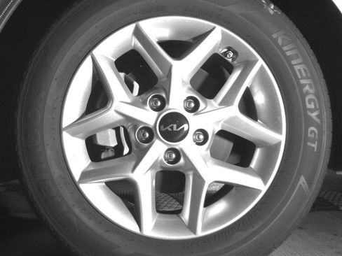 Used 2025 Kia Soul LX w/ LX Technology Package FWD image 19