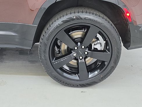 New 2026 Land Rover Defender 130 X-Dynamic SE image 34