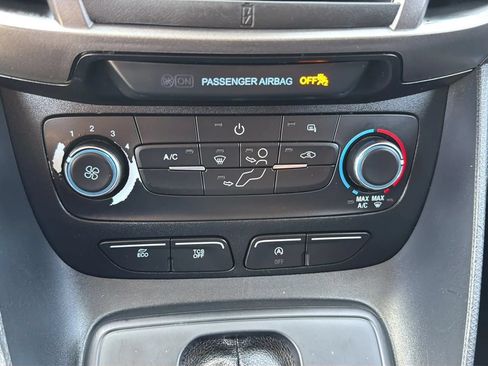Used 2022 Ford Transit Connect XLT FWD image 21