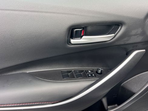 Certified 2025 Toyota Corolla SE image 12