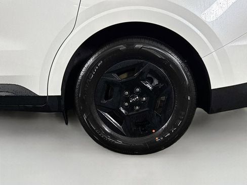 New 2026 Kia Carnival image 32