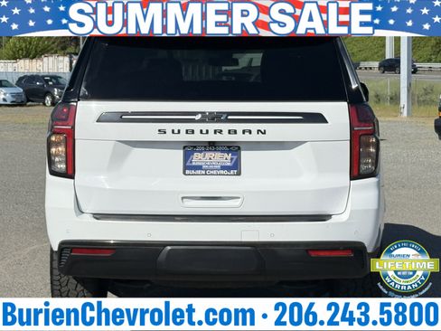 Used 2022 Chevrolet Suburban Z71 w/ Luxury Package AWD/4WD image 4