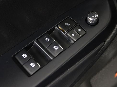 Used 2019 Toyota Highlander Limited image 25