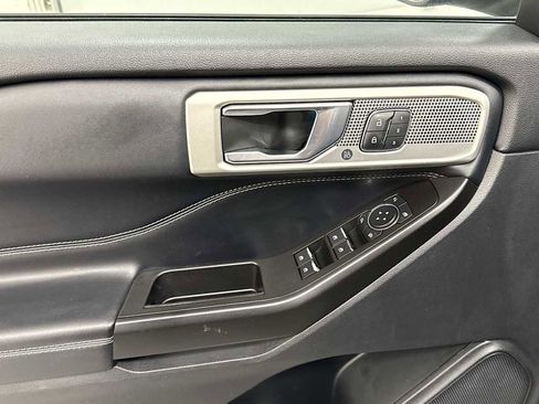 Used 2020 Ford Explorer Limited image 15