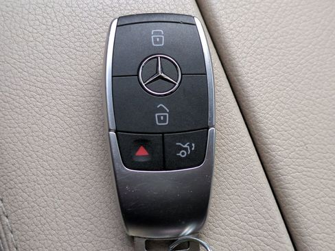 Used 2020 Mercedes-Benz C 300 Sedan image 28