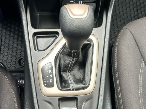 Used 2017 Jeep Cherokee Latitude w/ Cold Weather Group FWD image 19