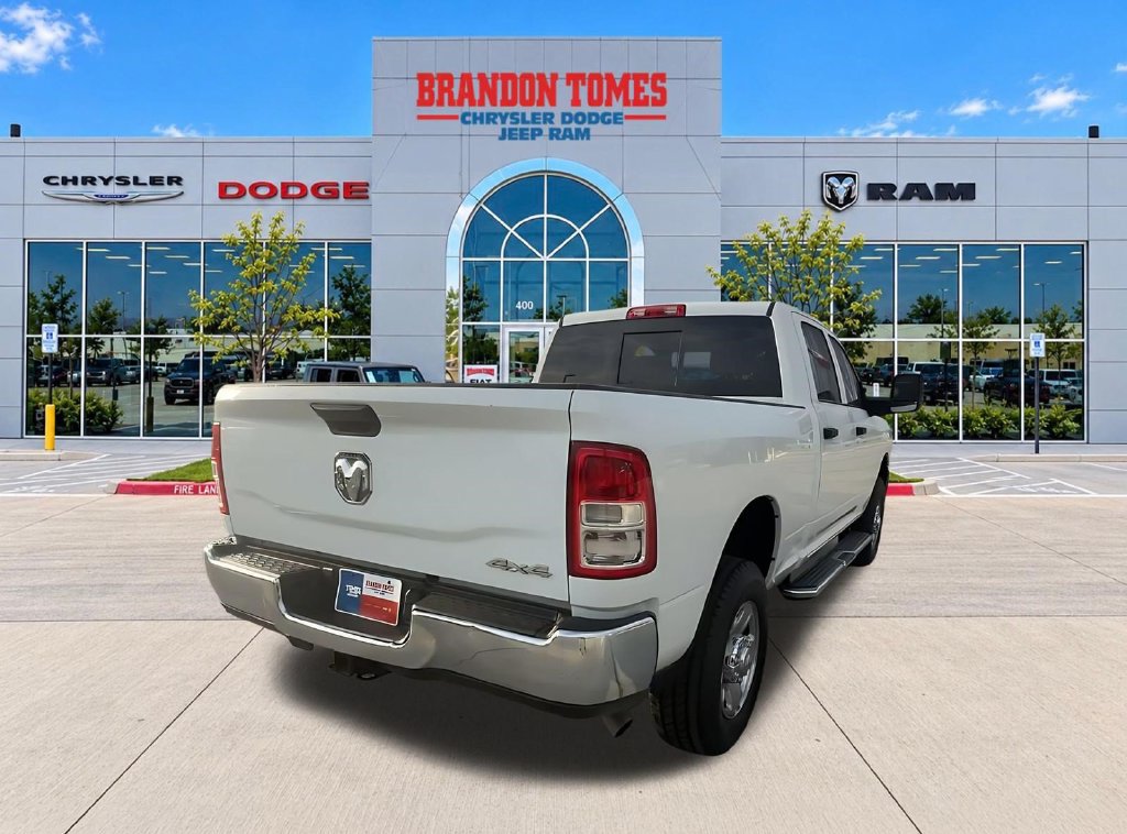 Used 2024 RAM 2500 Tradesman w/ Chrome Appearance Group AWD/4WD image 4