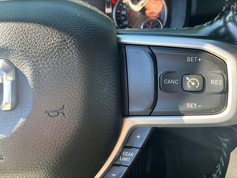 Used 2022 RAM 1500 Big Horn AWD/4WD image 24