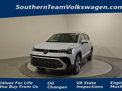 New 2025 Volkswagen Taos SE