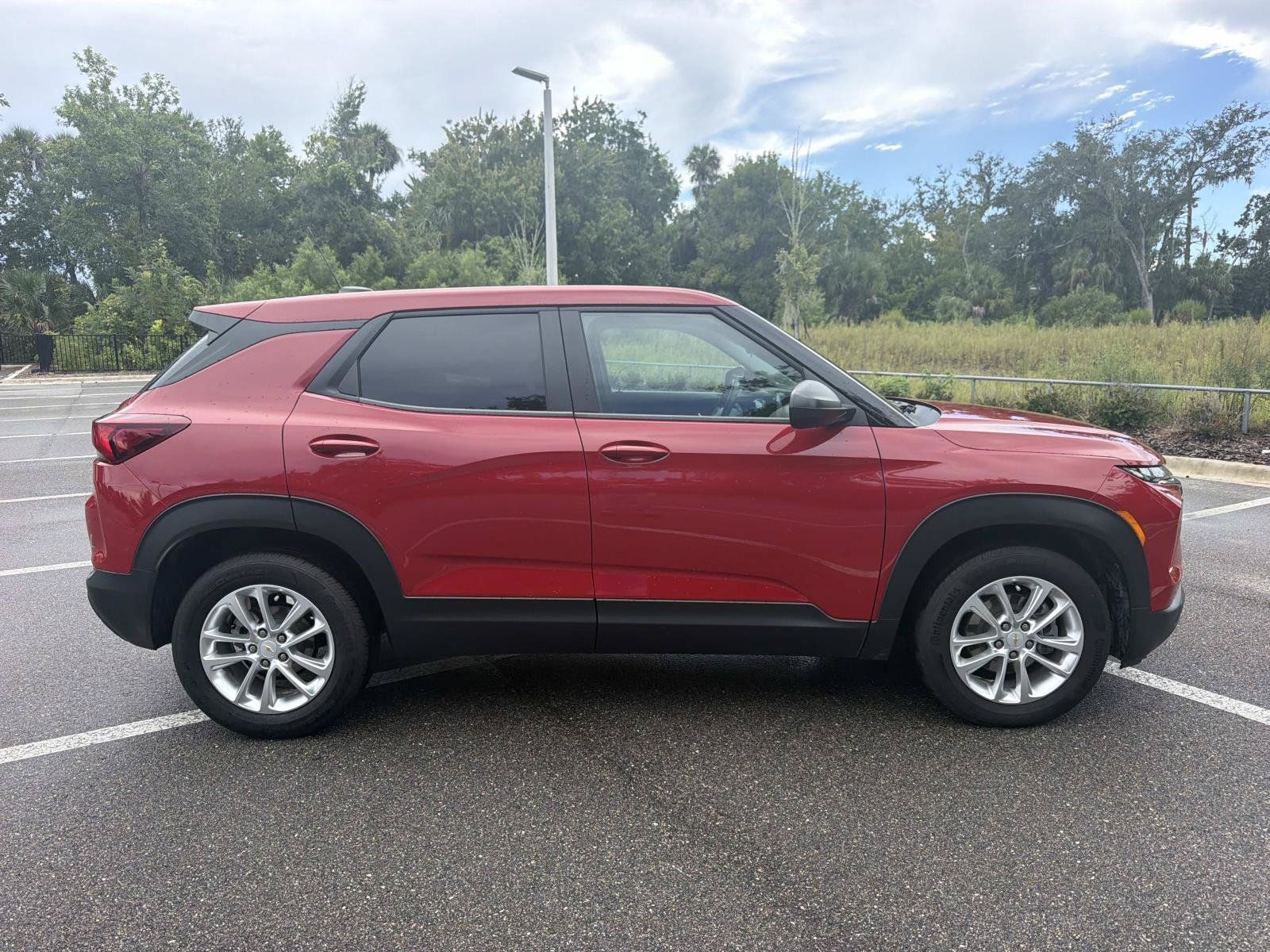 Used 2026 Chevrolet TrailBlazer LS w/ LS Convenience Package FWD image 2