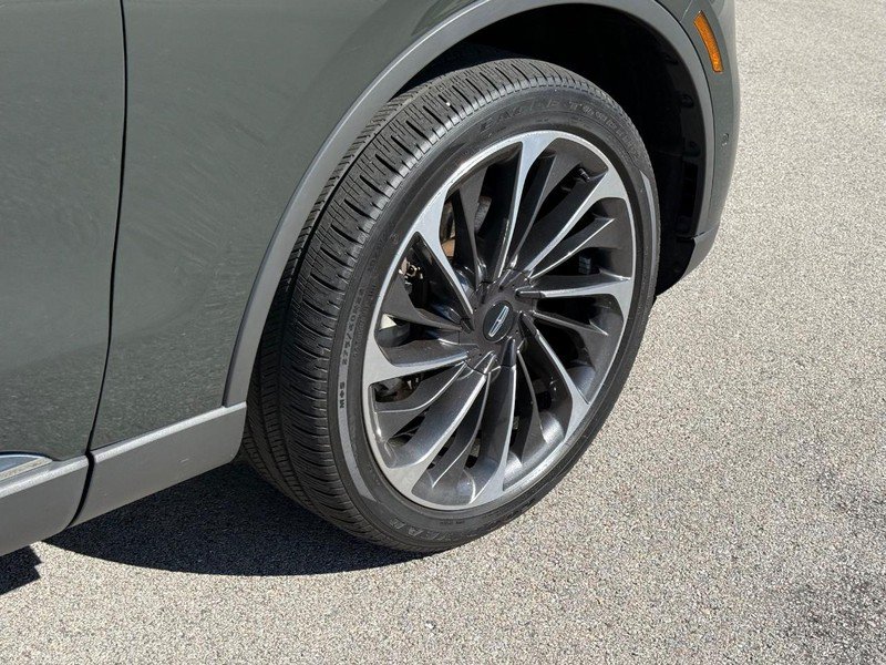 Certified 2023 Lincoln Aviator Reserve w/ Equipment Group 201A AWD/4WD image 9