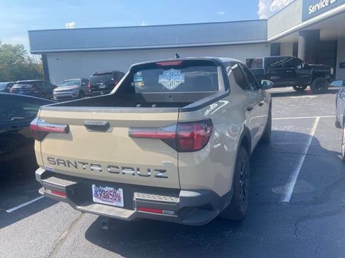 Used 2023 Hyundai Santa Cruz SE w/ Cargo Package AWD/4WD image 4