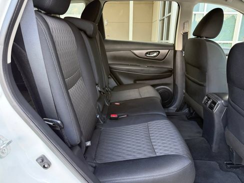 Used 2019 Nissan Rogue SV AWD/4WD image 39