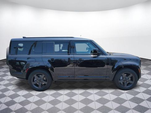 New 2026 Land Rover Defender 130 X-Dynamic SE AWD/4WD image 6