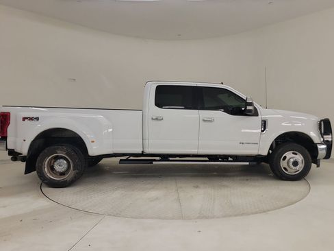 Used 2019 Ford F350 Lariat w/ Chrome Package AWD/4WD image 6