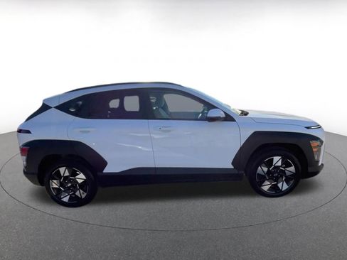 Used 2025 Hyundai Kona SEL image 16