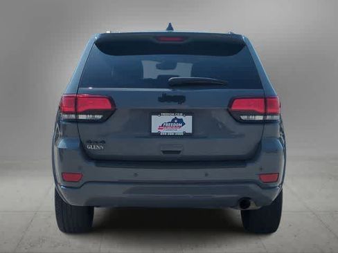 Used 2021 Jeep Grand Cherokee Laredo X image 7