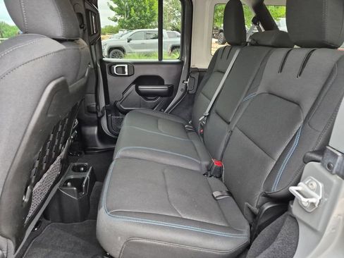Used 2021 Jeep Wrangler Unlimited Rubicon 4xe w/ Safety Group AWD/4WD image 34