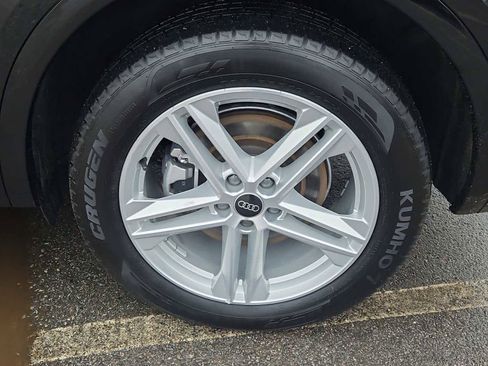 Used 2024 Audi Q5 e Premium Plus w/ Premium Plus Package image 4