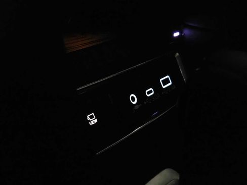 Used 2024 Subaru Ascent Limited w/ Technology Package image 33