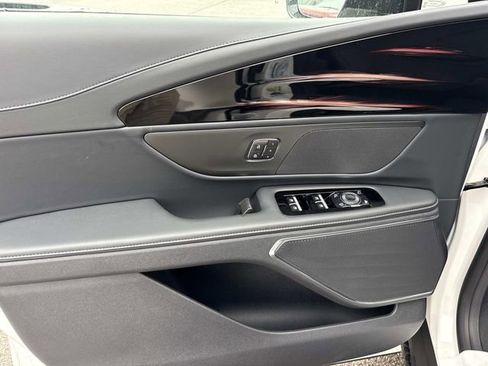 New 2026 Lincoln Nautilus Premier w/ Jet Appearance Package AWD/4WD image 20