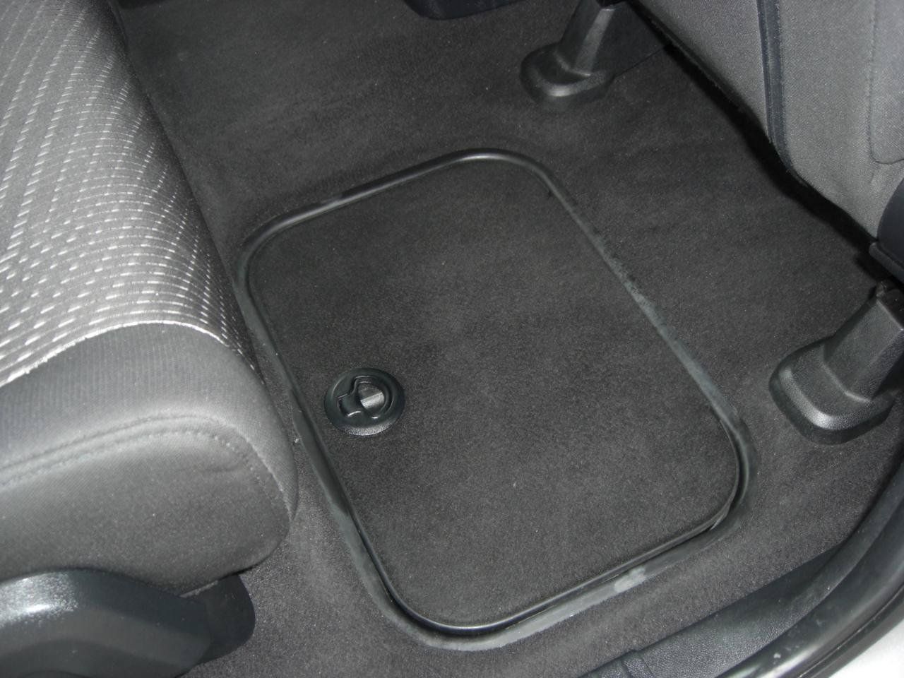 Used 2015 Dodge Journey American Value Package w/ Flexible Seating Group FWD image 16