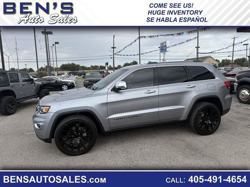 Used 2017 Jeep Grand Cherokee Limited RWD image 1