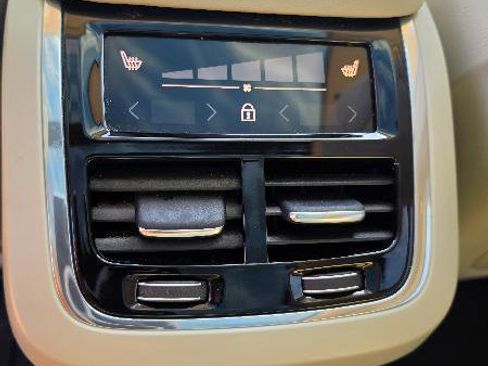Used 2023 Volvo XC90 B5 Core w/ Protection Package Premier AWD/4WD image 12