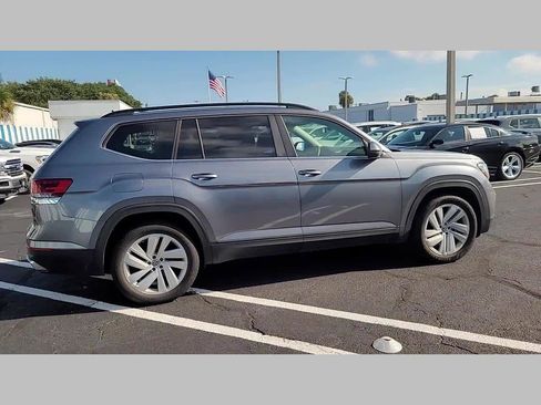 Used 2021 Volkswagen Atlas SE image 23