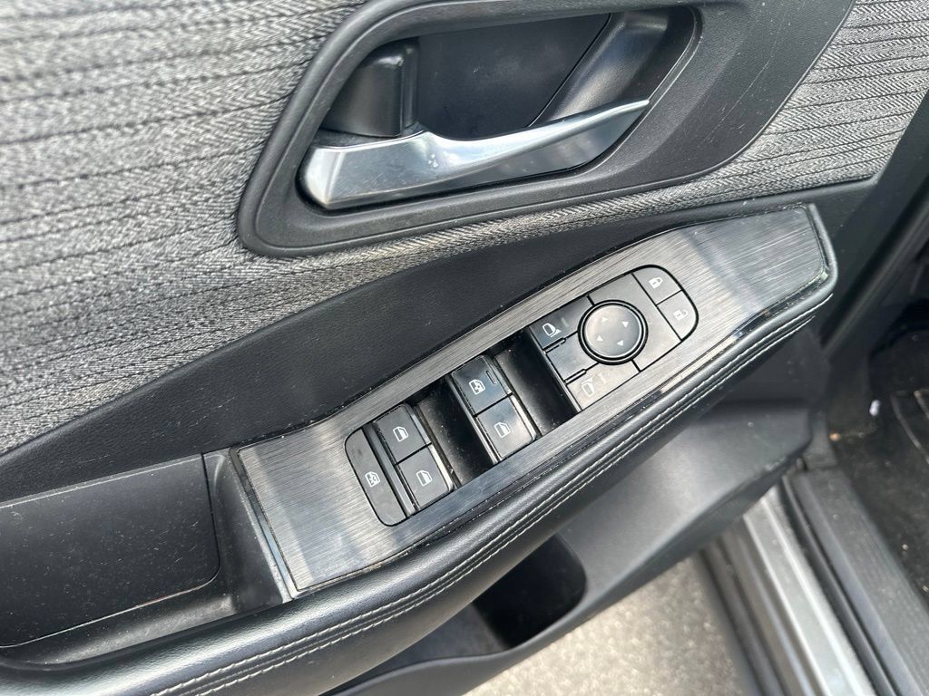Used 2021 Nissan Rogue SV FWD image 13