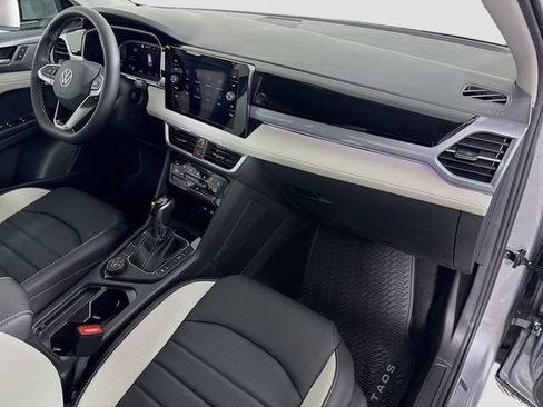 New 2026 Volkswagen Taos SEL AWD/4WD image 32