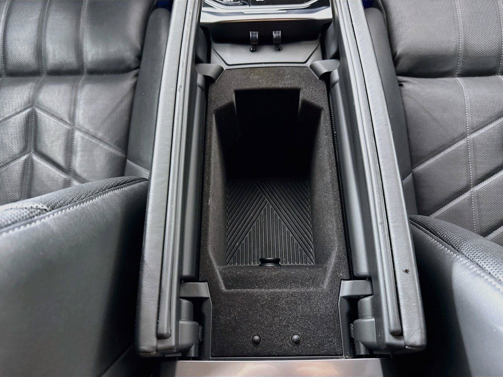 Used 2025 BMW 740i RWD image 37