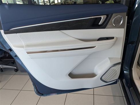 New 2026 Buick Enclave Avenir w/ Super Cruise Package image 23