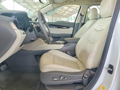 Used 2020 Cadillac XT6 Premium Luxury FWD image 7