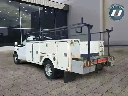 Used 2008 Ford F350 XL image 3